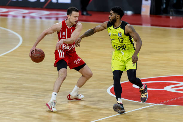 而是足球竞 而是足球竞